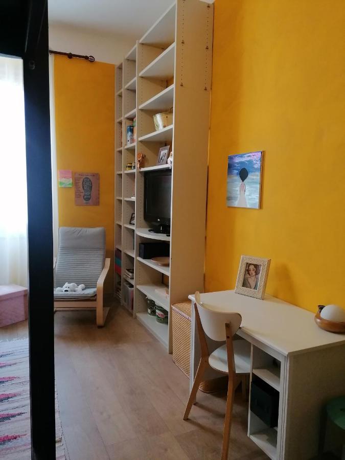 La Volpe Gialla Savona Bagian luar foto